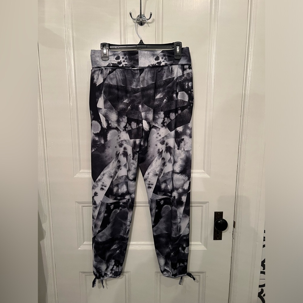 Lucy activewear jogger size S, Excellent condition.